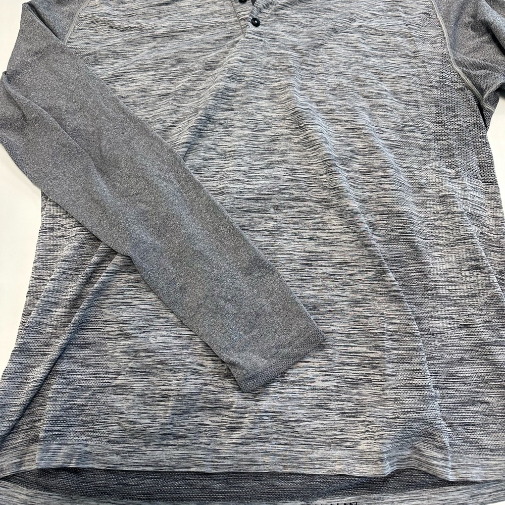 Lululemon sz xxl utilitech grey Henley EUC long sleeve shirt